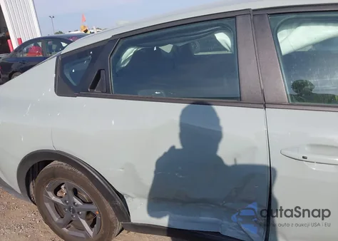 2025 Kia K4 Lxs из США, поврежденный, VIN 3KPFT4DE0SE114962